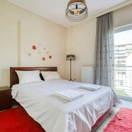 Escape With Style In Chic 2br Apartment!