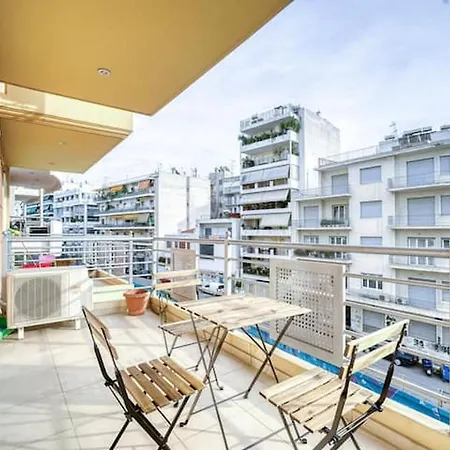 Escape With Style In Chic 2br Apartment!